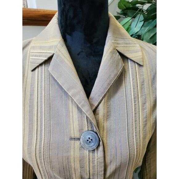 J. Jill Women Tan Polyester & Rayon Three Buttons Single Breasted Blazer Size 4 - Picture 3 of 12